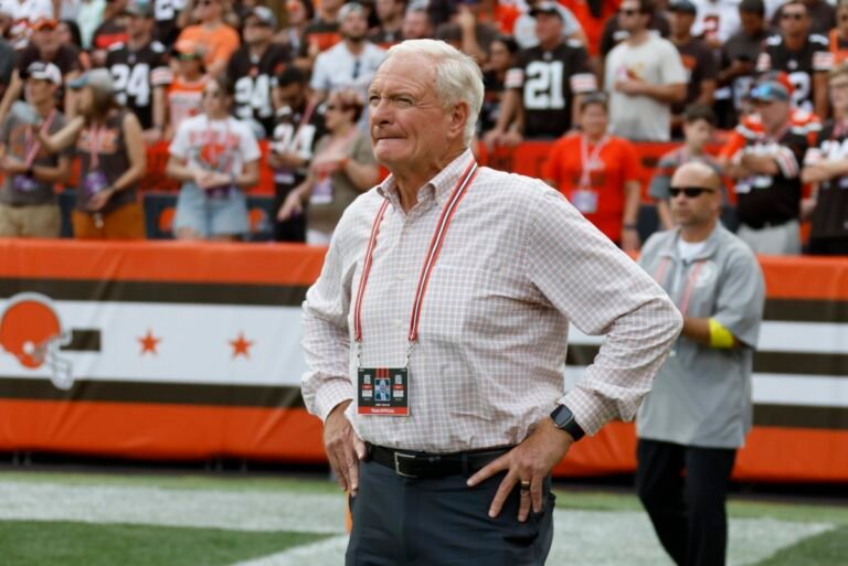 Should Bucks Fans Be Scared of Jimmy Haslam Purchasing a Stake in the Team? Jimmy Haslam Milwaukee Bucks