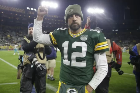 Aaron Rodgers Wants Jets Trade, Packers Stalling aaron rodgers trade packers jets